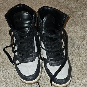 Louis Vuitton Monochrome Women's High-Top Sneakers
